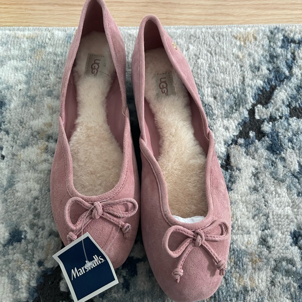 NWT pink UGG flats